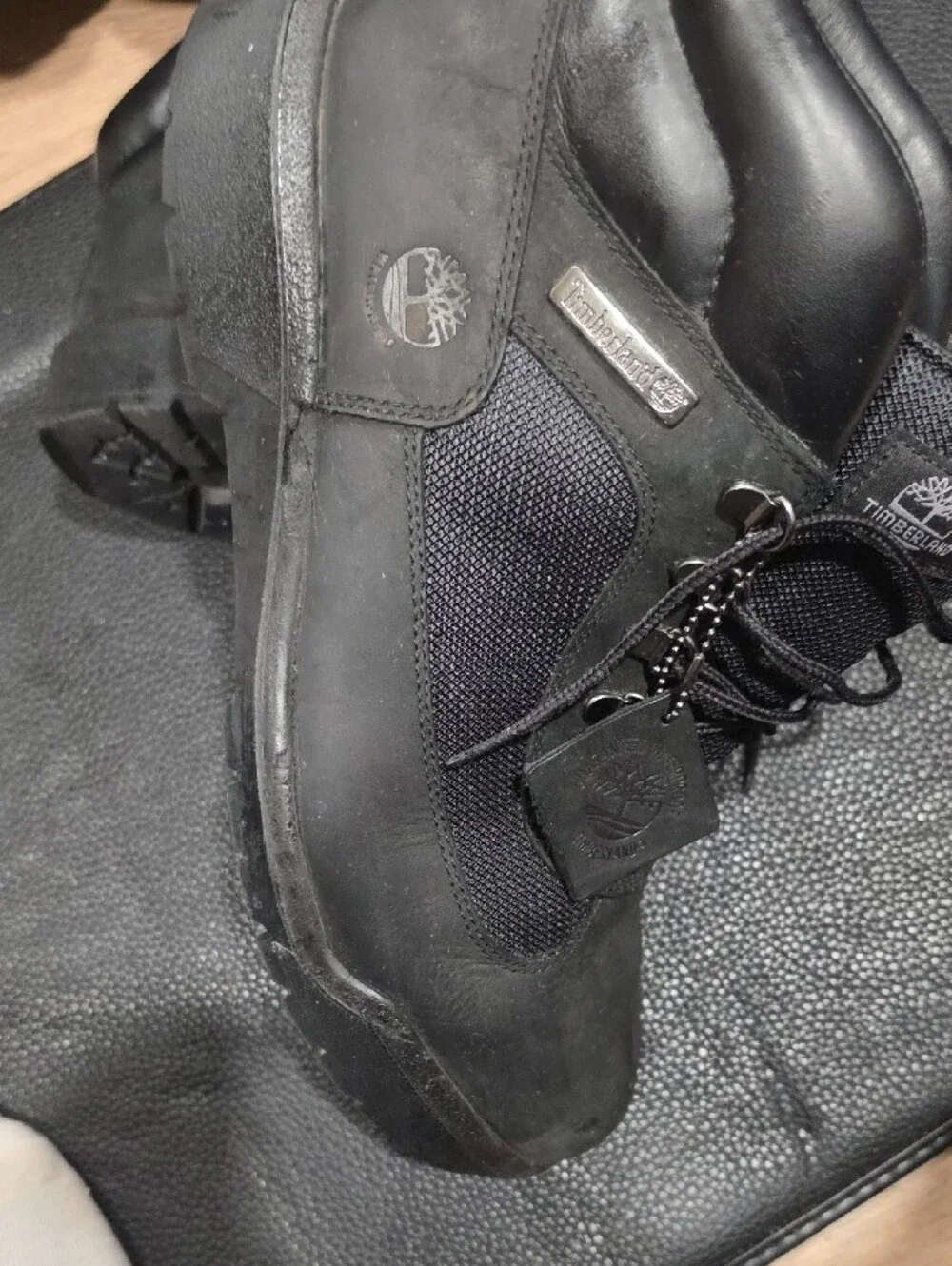 Timberland Men’s Black Boots with Orange Insoles